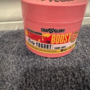Soap & Glory Simply The Boost Body Yogurt - Vibrant Pink